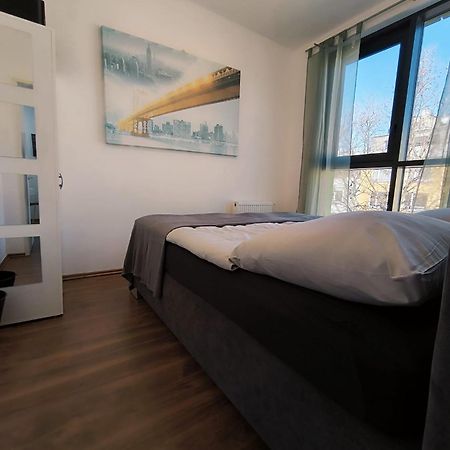 Pretty Apartment Next To Metro Station ウィーン エクステリア 写真
